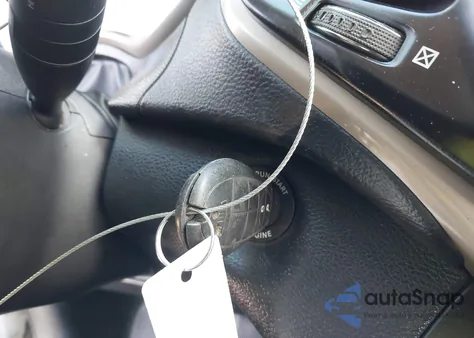 2015 Jeep Cherokee Latitude z USA, uszkodzony, nr VIN 1C4PJMCB5FW715362